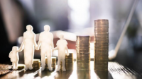 如果可以选择,退休时你是选每月1万元退休金,每年上涨3%,还是选一次性给300万?